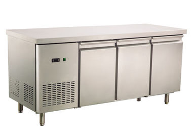 2/3/4 أبواب ثلاجة تحت الطاولة التجارية معتمدة من CE من الفولاذ المقاوم للصدأ منضدة عمل R290 ثلاجة متوفرة